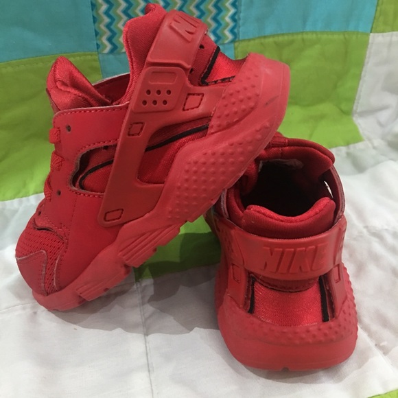 red huarache kids